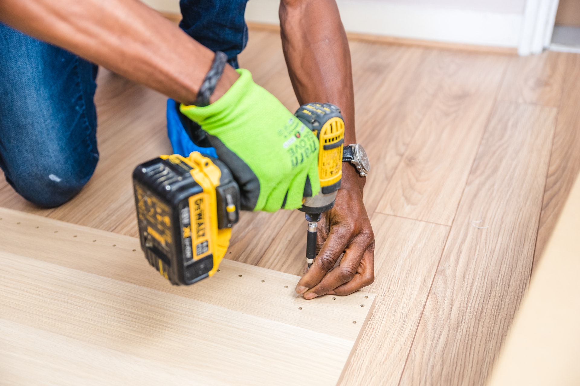 5 Signs You Need to Call a Handyman